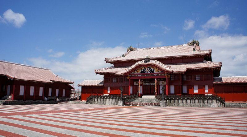 2011年時的首里城正殿